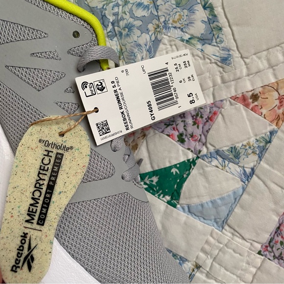 NWT Grey and green Reebok runner 5.0 running shoes 8.5 Women’s #running - Picture 5 of 6